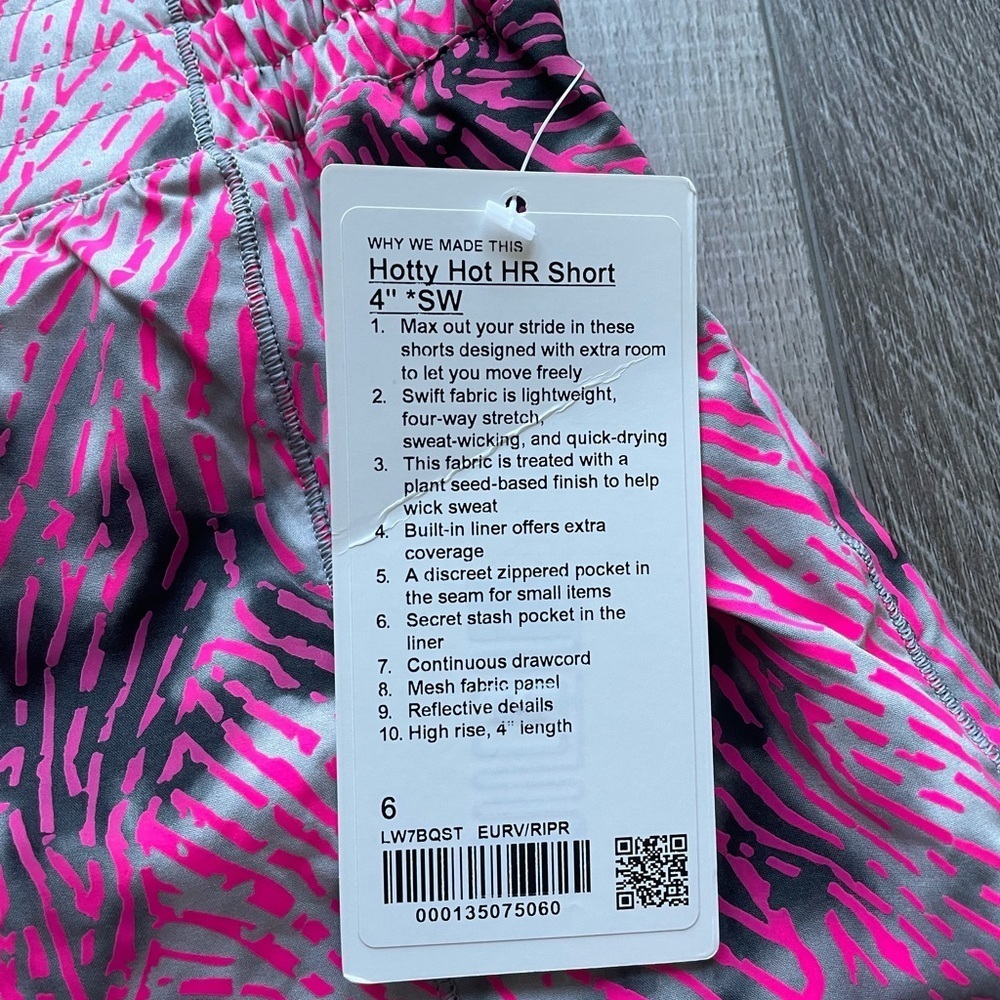Lululemon SW Reflective Hotty Hot High-Rise Lined Short 4" - Picture 5 of 7
